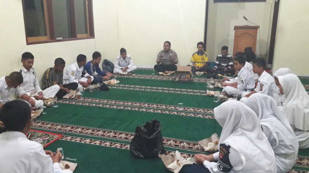 IMG-20160625-WA046